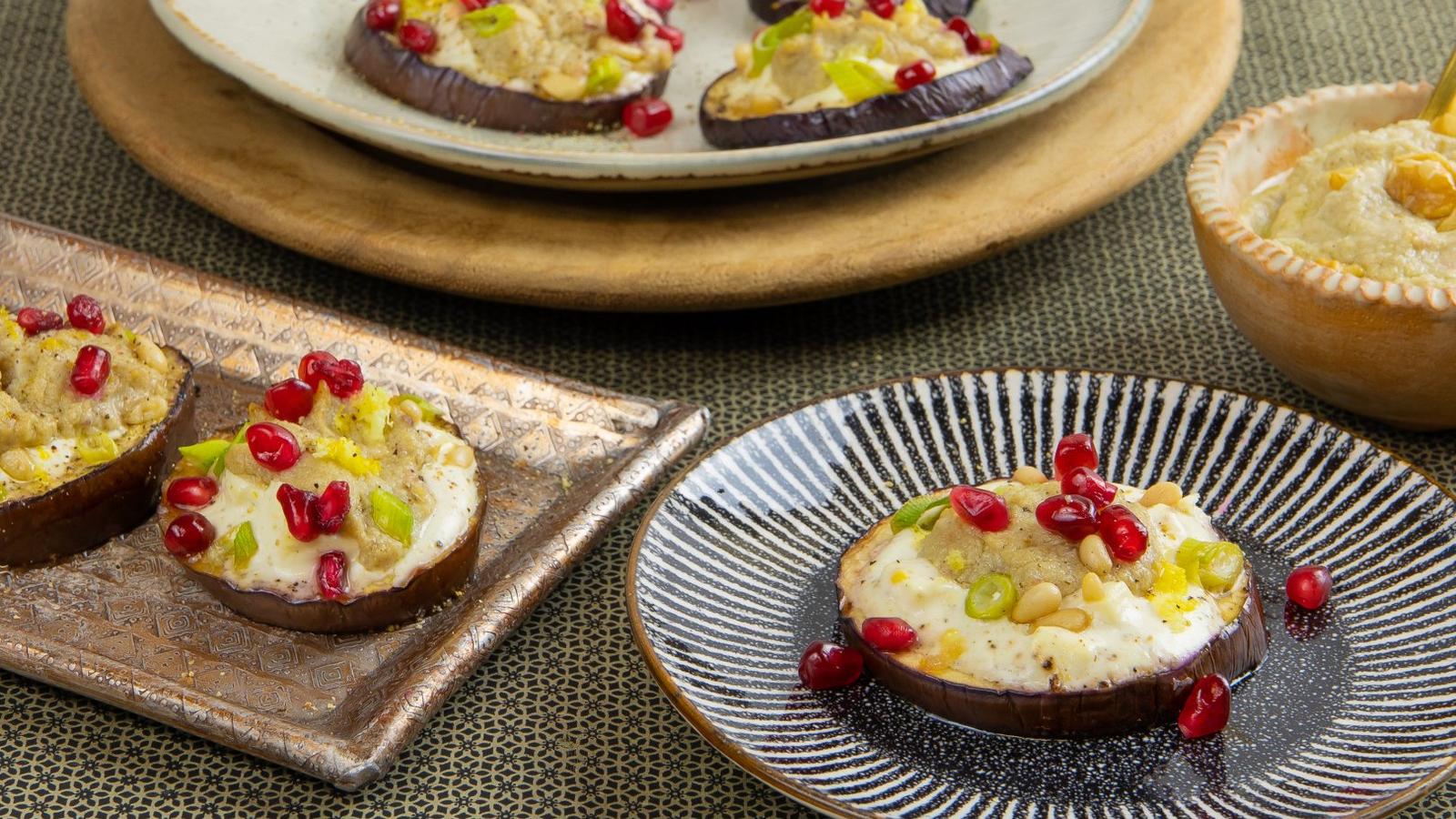 Gegrilde aubergine met artisjokspread