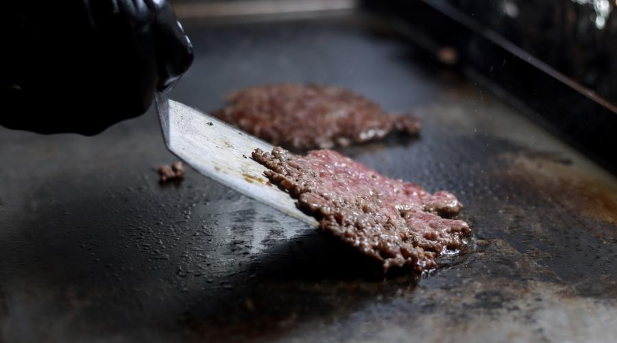 Zo zet je de perfecte smashburger op de kaart