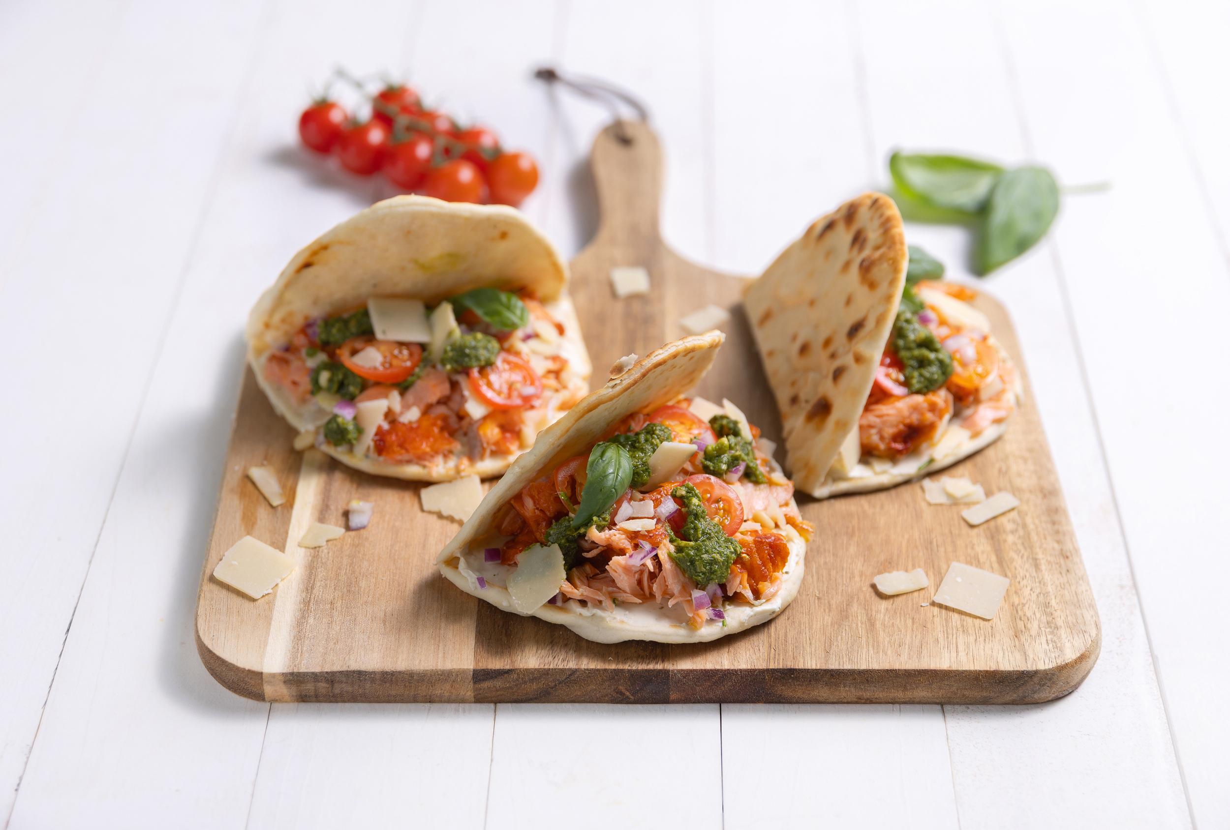 Flatbread met gestoomde zalmfilet